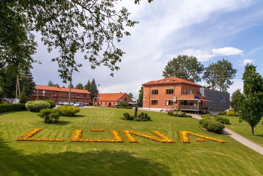 Luna Hotell Marijampolė Exteriör bild