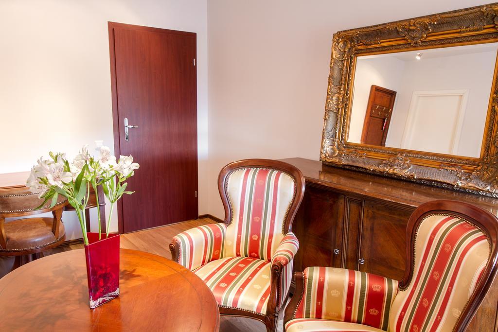 Luna Hotell Marijampolė Exteriör bild