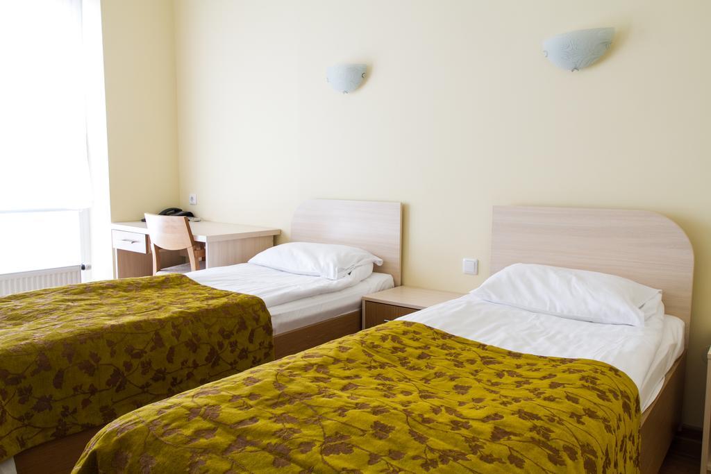 Luna Hotell Marijampolė Exteriör bild